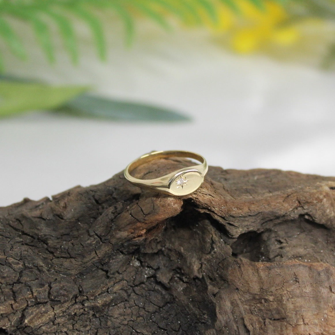 9ct Yellow Gold Oval Signet Ring