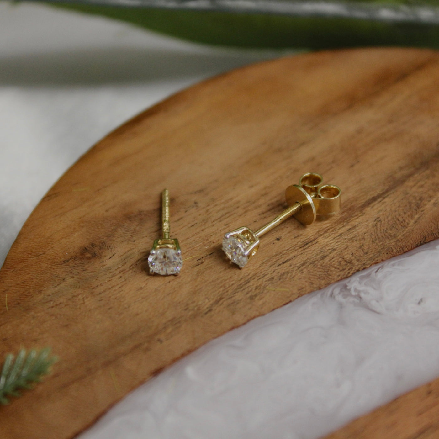 18ct Yellow Gold 4 Claw Diamond Studs